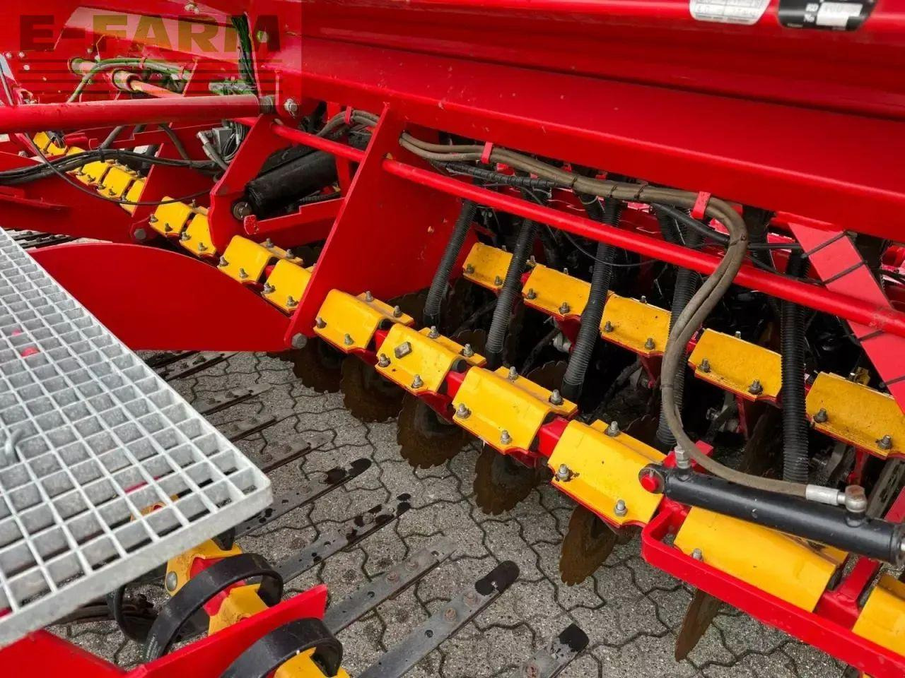 Väderstad rapid 400c - Kombinovana mašina za setvu: slika 4 Väderstad rapid 400c - Kombinovana mašina za setvu: slika 4