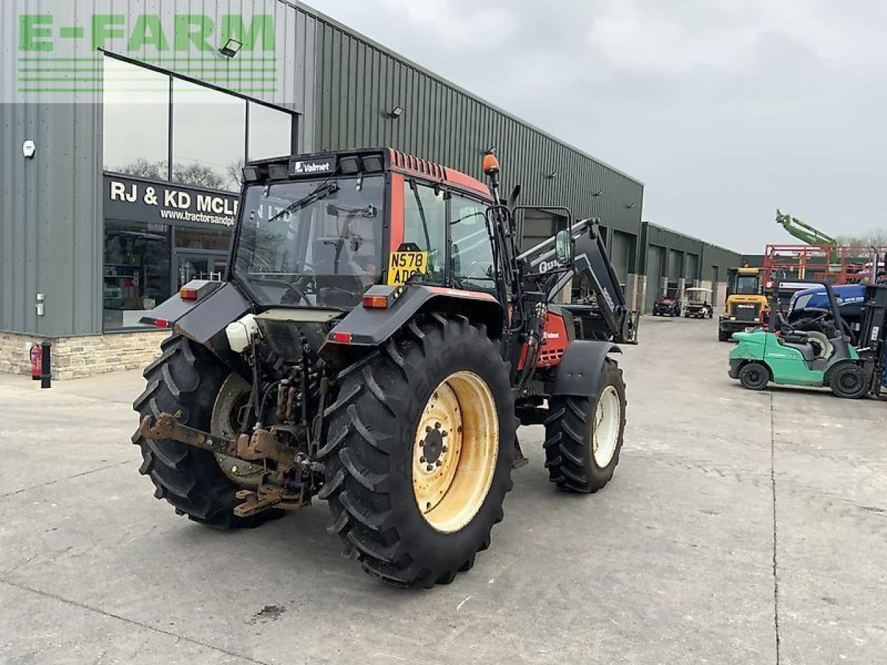 Valmet 8100 twin track reverse drive tractor - Traktor: slika 3 Valmet 8100 twin track reverse drive tractor - Traktor: slika 3