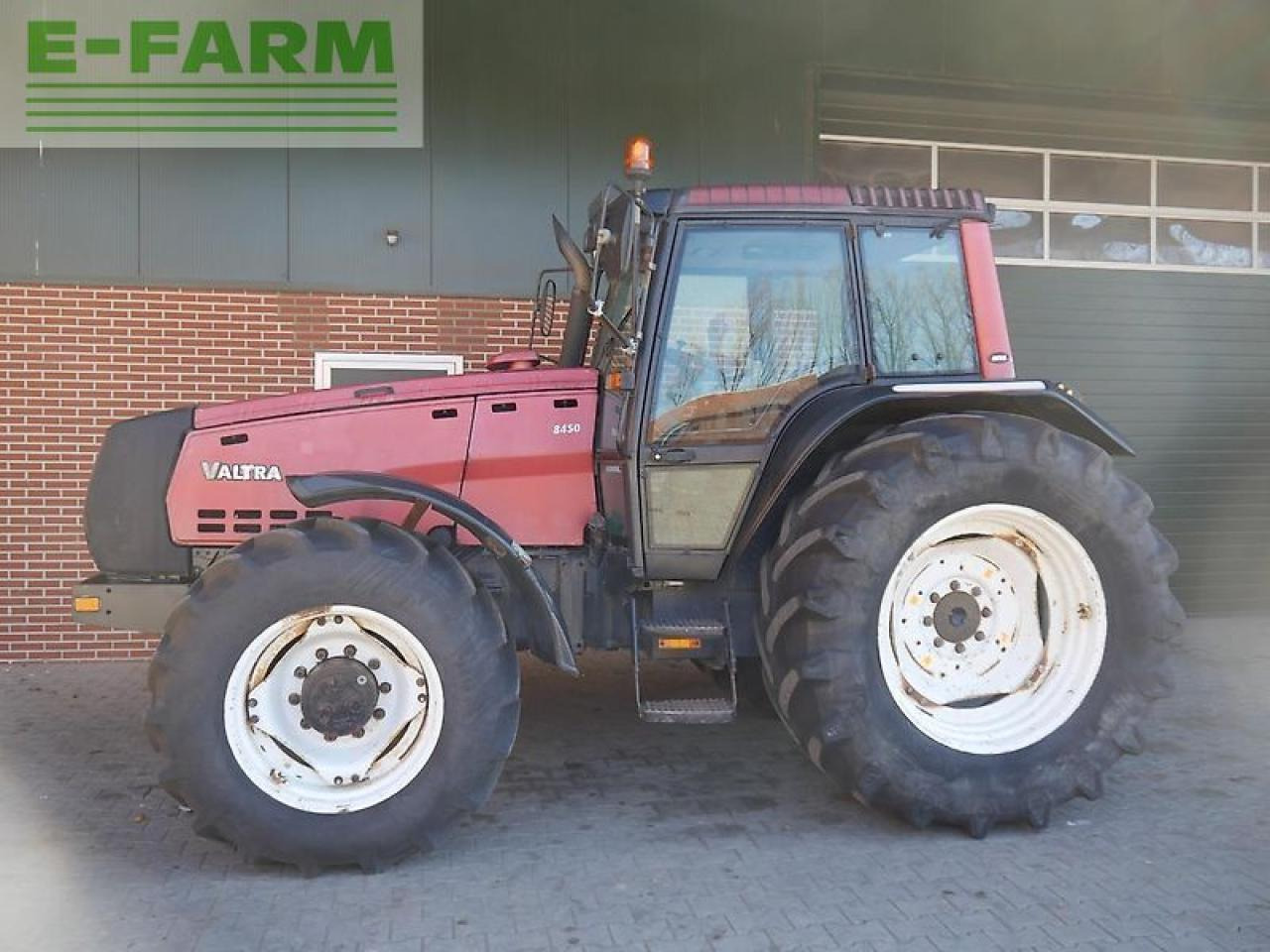 Valtra 8450 - Traktor: slika 5 Valtra 8450 - Traktor: slika 5