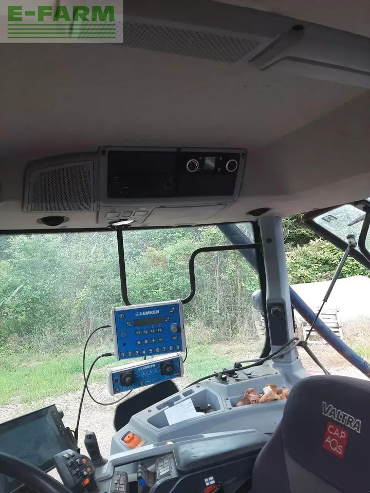 Traktor Valtra n 134 versu Versu: slika 6 Traktor Valtra n 134 versu Versu: slika 6