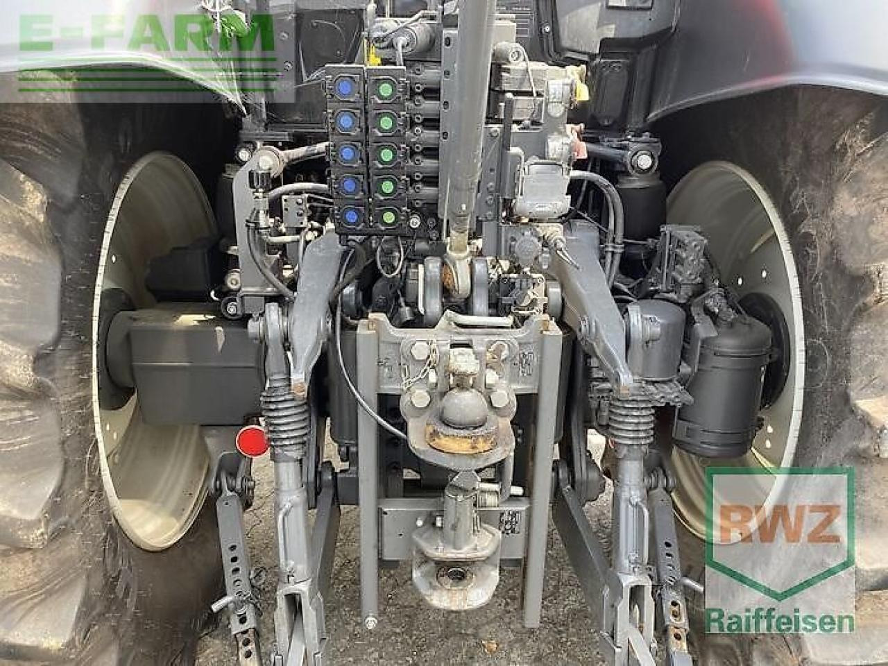 Valtra n135 d schlepper - Traktor: slika 4 Valtra n135 d schlepper - Traktor: slika 4