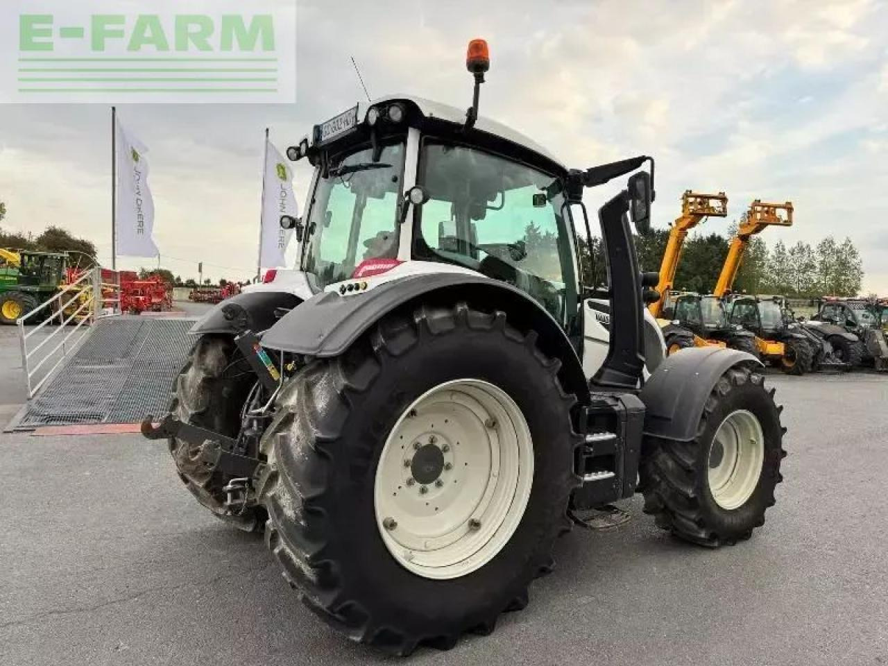 Valtra n174 direct Direct - Traktor: slika 5 Valtra n174 direct Direct - Traktor: slika 5
