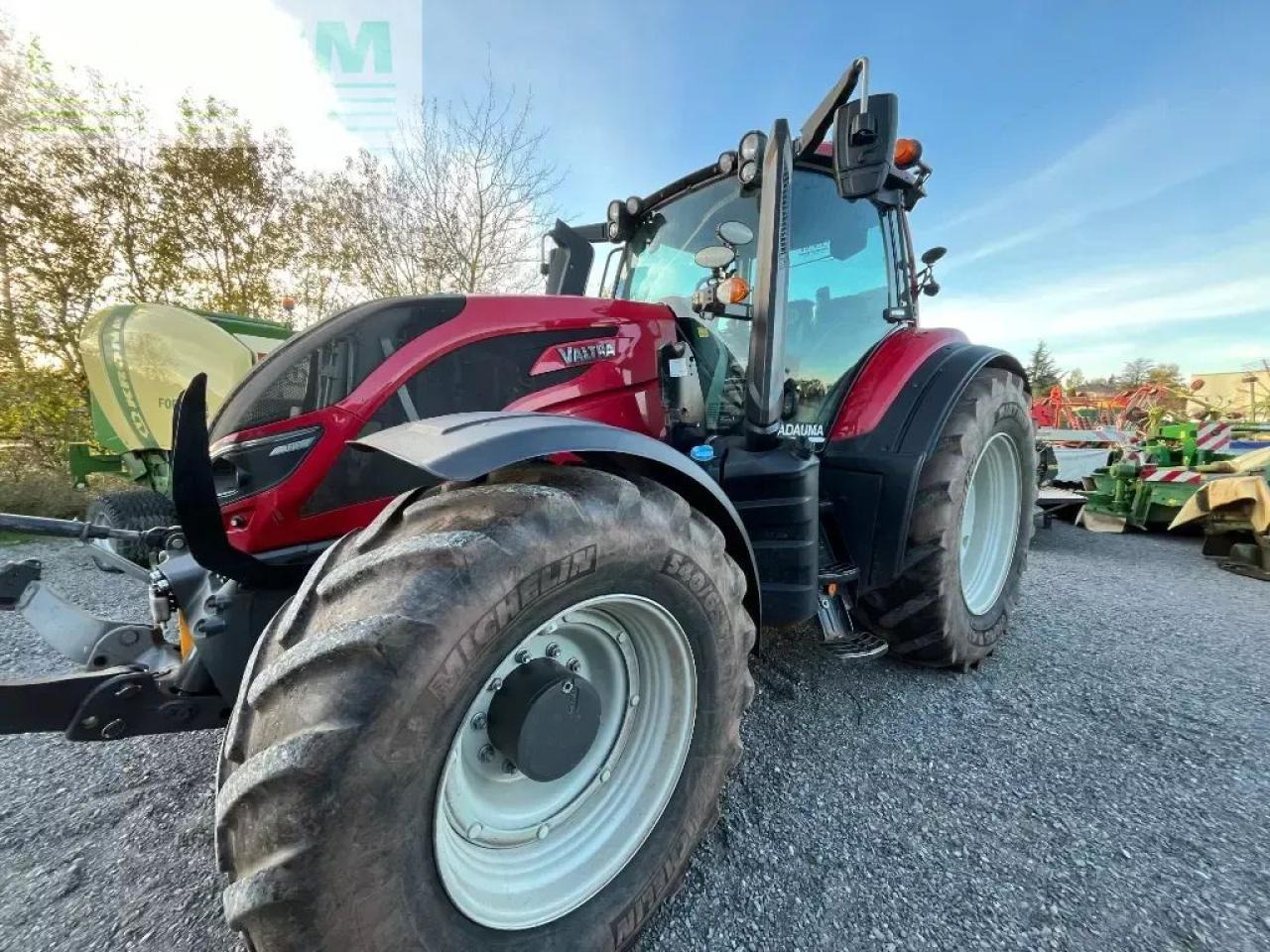 Valtra t 214 direct smarttouch Direct - Traktor: slika 1 Valtra t 214 direct smarttouch Direct - Traktor: slika 1