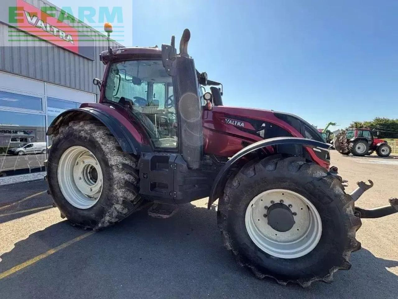 Valtra t 214d - Traktor: slika 2 Valtra t 214d - Traktor: slika 2