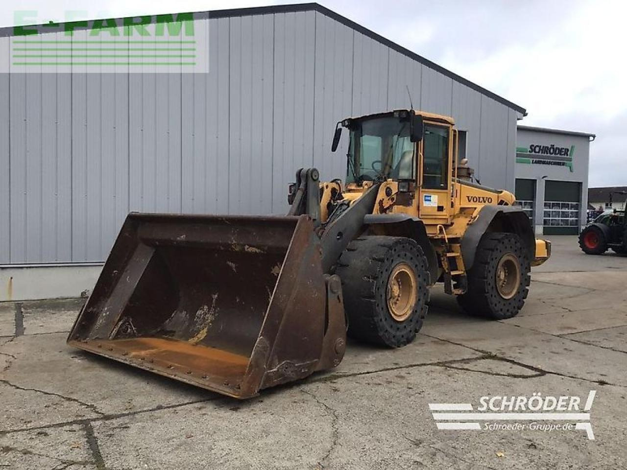 Volvo l 110 e - Mini bager: slika 2 Volvo l 110 e - Mini bager: slika 2