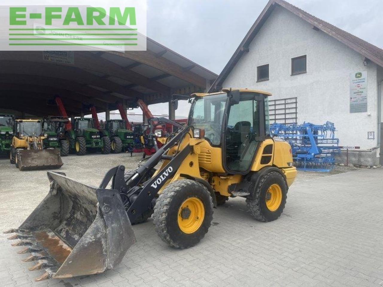 Volvo l 25f - Mini bager: slika 1 Volvo l 25f - Mini bager: slika 1