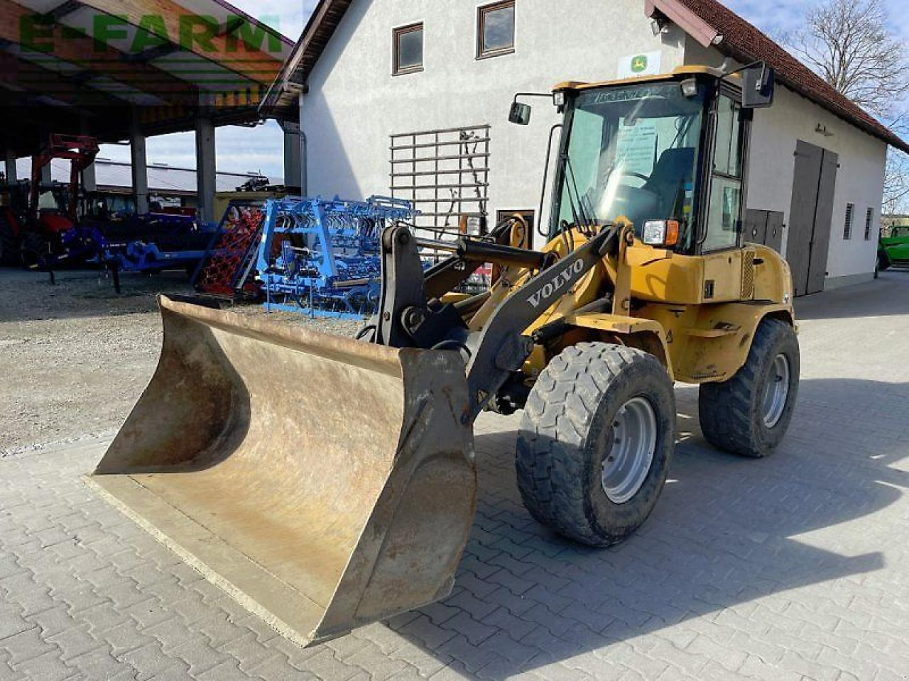 Volvo l 30b pro - Mini bager: slika 1 Volvo l 30b pro - Mini bager: slika 1