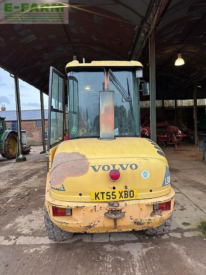 Volvo l30b - Mini bager: slika 4 Volvo l30b - Mini bager: slika 4