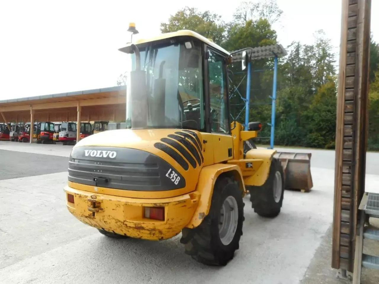 Volvo l35b-z/s ( 6.650kg ) - Mini bager: slika 4 Volvo l35b-z/s ( 6.650kg ) - Mini bager: slika 4
