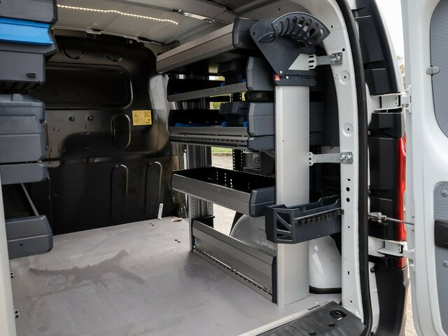 MERCEDES-BENZ Citan 111 CDI Kasten,Klima,Sortimo Ausbau... - Mali kombi: slika 3 MERCEDES-BENZ Citan 111 CDI Kasten,Klima,Sortimo Ausbau... - Mali kombi: slika 3