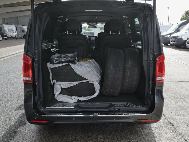 MERCEDES-BENZ EQV 300 Avantgarde,Extralang,6Sitze,2xKlima,LED... - Minibus, Električni autobus: slika 2 MERCEDES-BENZ EQV 300 Avantgarde,Extralang,6Sitze,2xKlima,LED... - Minibus, Električni autobus: slika 2