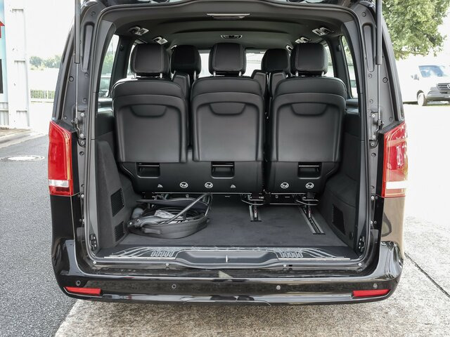 MERCEDES-BENZ EQV 300 Avantgarde Line,lang,7Sitze,2xKlima,LED - Putnički kombi, Električno dostavno vozilo: slika 2 MERCEDES-BENZ EQV 300 Avantgarde Line,lang,7Sitze,2xKlima,LED - Putnički kombi, Električno dostavno vozilo: slika 2