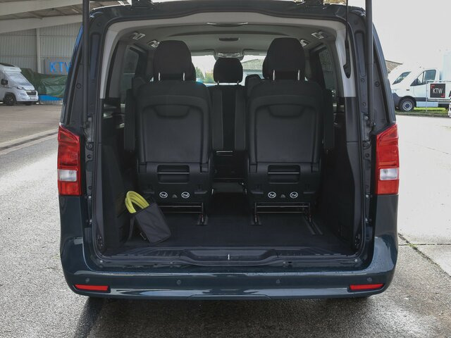 MERCEDES-BENZ EQV 300 lang,7Sitze,2xelektr.Schiebetür,EasyPack... - Putnički kombi, Električno dostavno vozilo: slika 2 MERCEDES-BENZ EQV 300 lang,7Sitze,2xelektr.Schiebetür,EasyPack... - Putnički kombi, Električno dostavno vozilo: slika 2