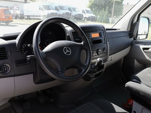 MERCEDES-BENZ Sprinter 316CDI DOKA,Allrad,Klima,Standhzg.... - Dostavno vozilo s ravnom platformom, Dostavno vozilo sa duplom kabinom: slika 4 MERCEDES-BENZ Sprinter 316CDI DOKA,Allrad,Klima,Standhzg.... - Dostavno vozilo s ravnom platformom, Dostavno vozilo sa duplom kabinom: slika 4