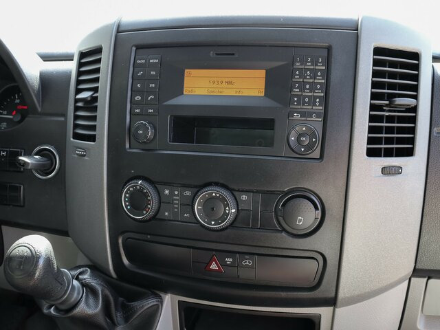 MERCEDES-BENZ Sprinter 316CDI DOKA,Allrad,Klima,Standhzg.... - Dostavno vozilo s ravnom platformom, Dostavno vozilo sa duplom kabinom: slika 5 MERCEDES-BENZ Sprinter 316CDI DOKA,Allrad,Klima,Standhzg.... - Dostavno vozilo s ravnom platformom, Dostavno vozilo sa duplom kabinom: slika 5