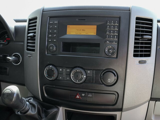 MERCEDES-BENZ Sprinter 316CDI Pritsche,Allrad,Klima... - Dostavno vozilo s ravnom platformom: slika 3 MERCEDES-BENZ Sprinter 316CDI Pritsche,Allrad,Klima... - Dostavno vozilo s ravnom platformom: slika 3