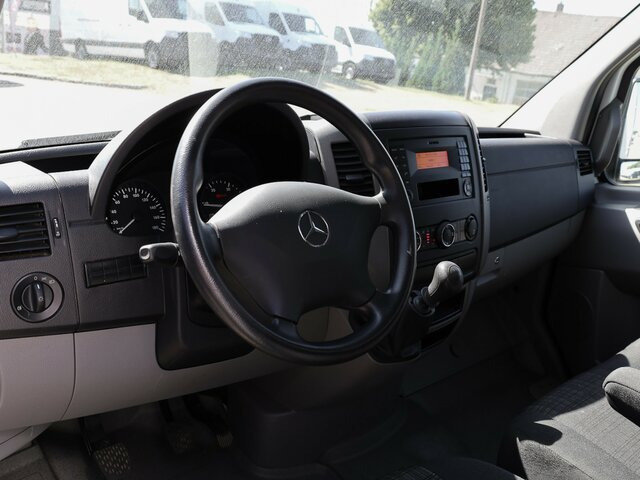 MERCEDES-BENZ Sprinter 316CDI Pritsche,Allrad,Klima... - Dostavno vozilo sa ceradom: slika 4 MERCEDES-BENZ Sprinter 316CDI Pritsche,Allrad,Klima... - Dostavno vozilo sa ceradom: slika 4