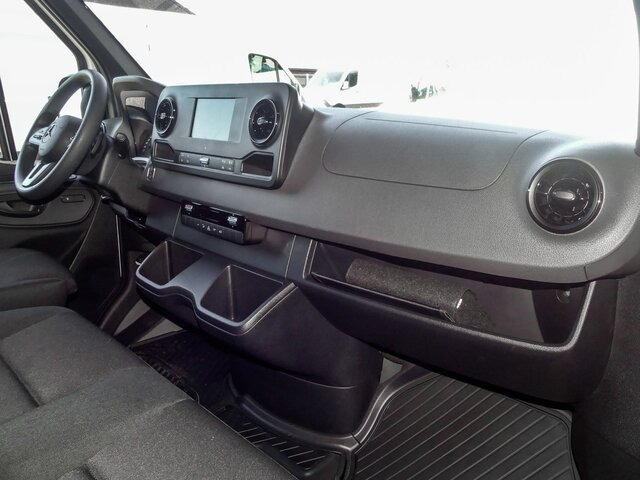 MERCEDES-BENZ Sprinter 317 CDI,3665mm,Automatik,Kamera... - Furgon: slika 3 MERCEDES-BENZ Sprinter 317 CDI,3665mm,Automatik,Kamera... - Furgon: slika 3