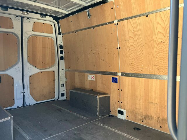 MERCEDES-BENZ Sprinter 317 CDI,3665mm,Automatik,Kamera - Furgon: slika 2 MERCEDES-BENZ Sprinter 317 CDI,3665mm,Automatik,Kamera - Furgon: slika 2