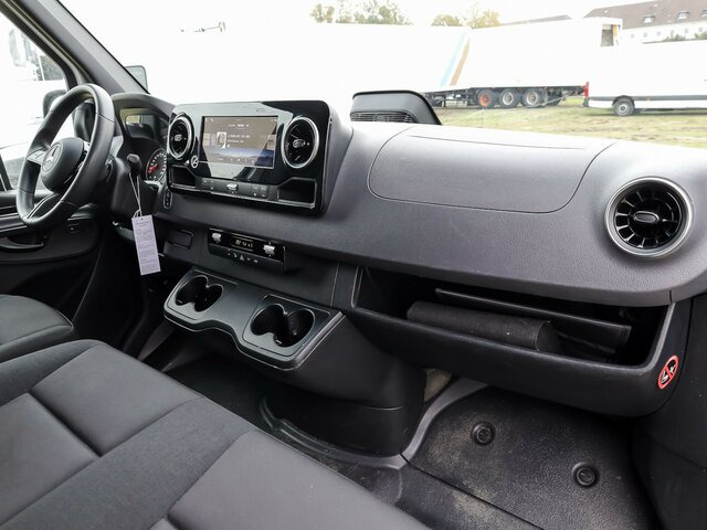 MERCEDES-BENZ Sprinter 317 Maxi,9GTronic,MBUX,Kamera - Furgon: slika 4 MERCEDES-BENZ Sprinter 317 Maxi,9GTronic,MBUX,Kamera - Furgon: slika 4