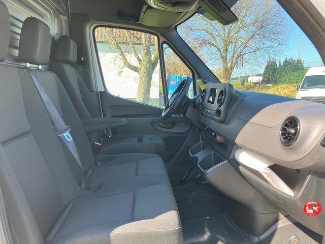MERCEDES-BENZ Sprinter 317 Maxi,9GTronic,MBUX,Kamera - Furgon: slika 4 MERCEDES-BENZ Sprinter 317 Maxi,9GTronic,MBUX,Kamera - Furgon: slika 4