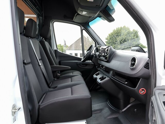 MERCEDES-BENZ Sprinter 317 Maxi,9GTronic,MBUX,Kamera - Furgon: slika 3 MERCEDES-BENZ Sprinter 317 Maxi,9GTronic,MBUX,Kamera - Furgon: slika 3