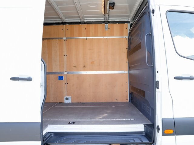 MERCEDES-BENZ Sprinter 317 Maxi,MBUX,Kamera,Tempomat... - Furgon: slika 2 MERCEDES-BENZ Sprinter 317 Maxi,MBUX,Kamera,Tempomat... - Furgon: slika 2