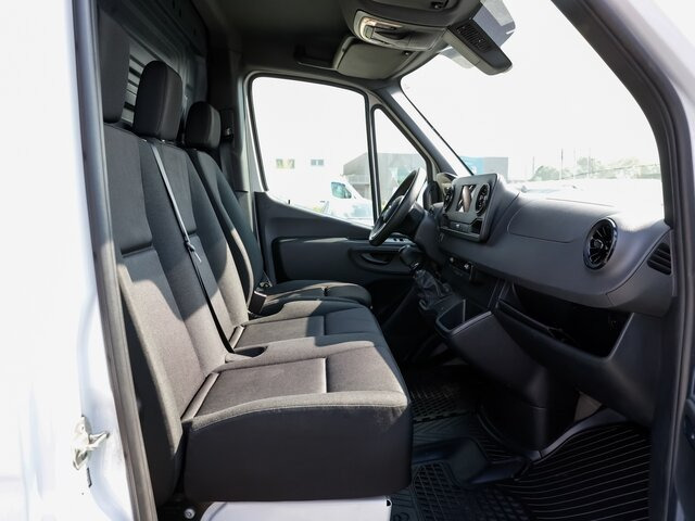 MERCEDES-BENZ Sprinter 317 Maxi,MBUX,Kamera,Tempomat - Furgon: slika 3 MERCEDES-BENZ Sprinter 317 Maxi,MBUX,Kamera,Tempomat - Furgon: slika 3