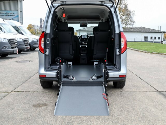 MERCEDES-BENZ T 180 Progressive,AMF Rollstuhlrampe,LED,Navi... - Putnički kombi: slika 2 MERCEDES-BENZ T 180 Progressive,AMF Rollstuhlrampe,LED,Navi... - Putnički kombi: slika 2