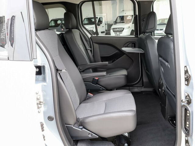 MERCEDES-BENZ T 180 Progressive,AMF Rollstuhlrampe,LED,Navi... - Putnički kombi: slika 3 MERCEDES-BENZ T 180 Progressive,AMF Rollstuhlrampe,LED,Navi... - Putnički kombi: slika 3