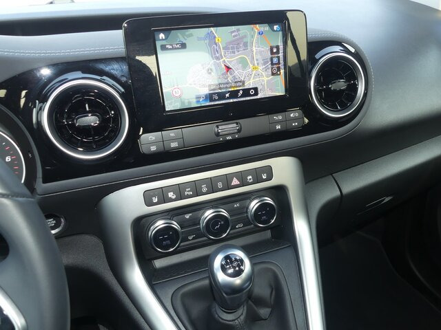 MERCEDES-BENZ T 180 Progressive,MBUX,LED,Navi,Kamera,Tempomat... - Putnički kombi: slika 5 MERCEDES-BENZ T 180 Progressive,MBUX,LED,Navi,Kamera,Tempomat... - Putnički kombi: slika 5