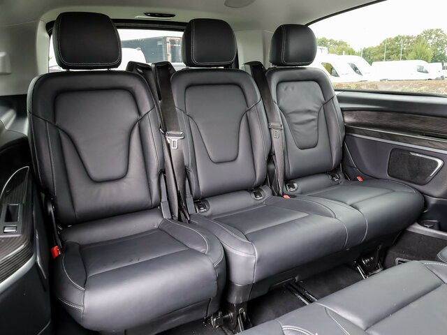 MERCEDES-BENZ V 300 Avantgarde Extralang,2xSchiebetür el.,AHK... - Minibus, Putnički kombi: slika 4 MERCEDES-BENZ V 300 Avantgarde Extralang,2xSchiebetür el.,AHK... - Minibus, Putnički kombi: slika 4