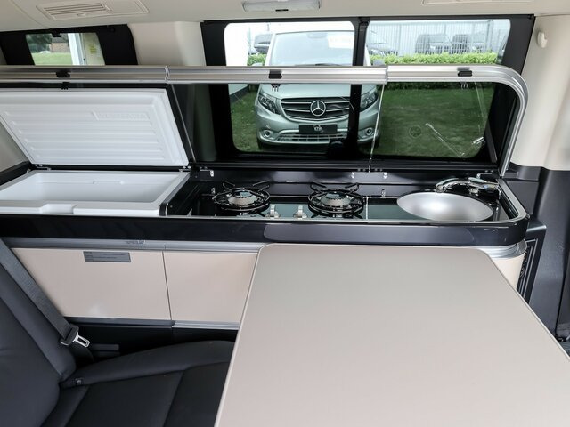 Kamp kombi MERCEDES-BENZ V 300 Marco Polo,Allrad,EasyUp,Leder,AHK 2,5To...: slika 7