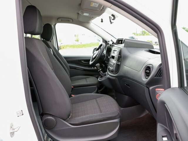 MERCEDES-BENZ Vito 111 TourerPro,lang,8Sitzer,Klima,Standhzg. - Minibus, Putnički kombi: slika 3 MERCEDES-BENZ Vito 111 TourerPro,lang,8Sitzer,Klima,Standhzg. - Minibus, Putnički kombi: slika 3
