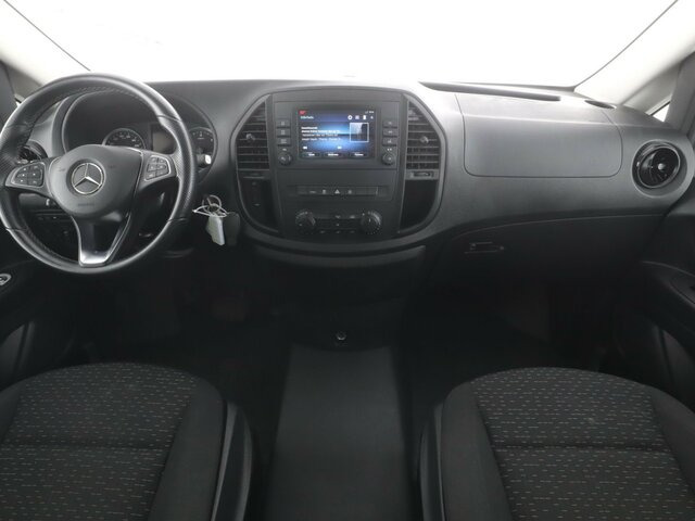 MERCEDES-BENZ Vito 114 TourerPro,Allrad,Automatik,8 Sitzer... - Minibus, Putnički kombi: slika 2 MERCEDES-BENZ Vito 114 TourerPro,Allrad,Automatik,8 Sitzer... - Minibus, Putnički kombi: slika 2