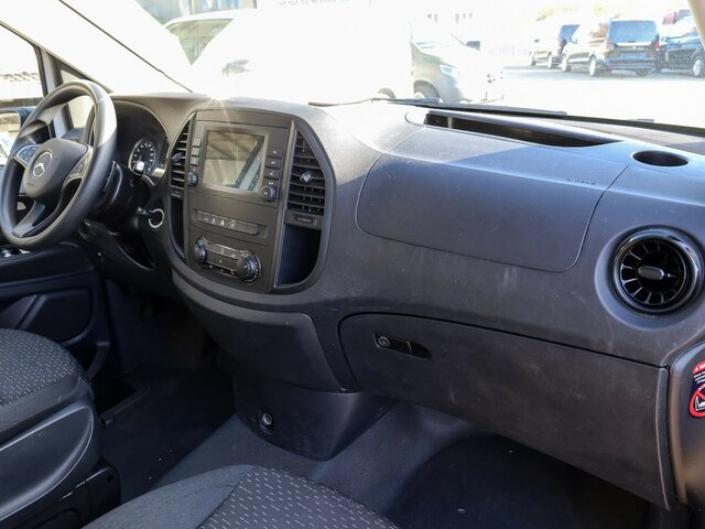 MERCEDES-BENZ Vito 114 TourerPro,Extralang,8Sitzer,Automatik... - Putnički kombi: slika 4 MERCEDES-BENZ Vito 114 TourerPro,Extralang,8Sitzer,Automatik... - Putnički kombi: slika 4