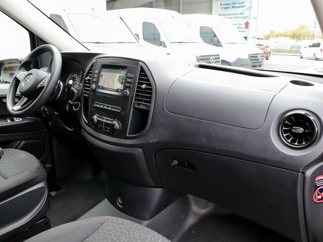 MERCEDES-BENZ Vito 114 TourerPro,Extralang,8Sitzer,Automatik... - Putnički kombi: slika 4 MERCEDES-BENZ Vito 114 TourerPro,Extralang,8Sitzer,Automatik... - Putnički kombi: slika 4