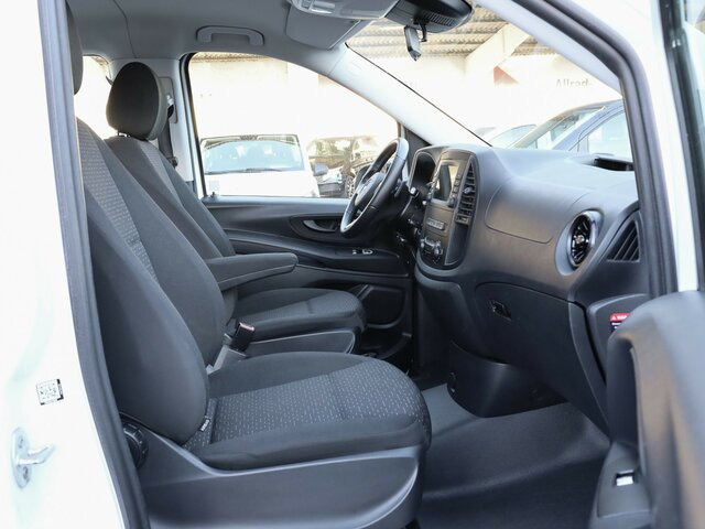 MERCEDES-BENZ Vito 114 TourerPro,Extralang,AMF Rollstuhlrampe... - Putnički kombi: slika 2 MERCEDES-BENZ Vito 114 TourerPro,Extralang,AMF Rollstuhlrampe... - Putnički kombi: slika 2