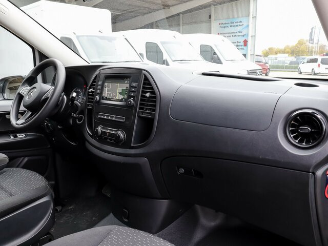 MERCEDES-BENZ Vito 114 TourerPro,Extralang,AMF Rollstuhlrampe... - Putnički kombi: slika 4 MERCEDES-BENZ Vito 114 TourerPro,Extralang,AMF Rollstuhlrampe... - Putnički kombi: slika 4