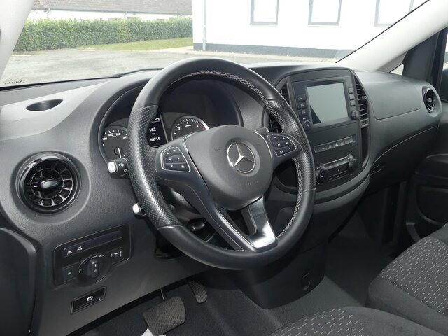 MERCEDES-BENZ Vito 116CDI lang,TourerPro,2xKlima,9Sitze,Kamera - Putnički kombi: slika 4 MERCEDES-BENZ Vito 116CDI lang,TourerPro,2xKlima,9Sitze,Kamera - Putnički kombi: slika 4