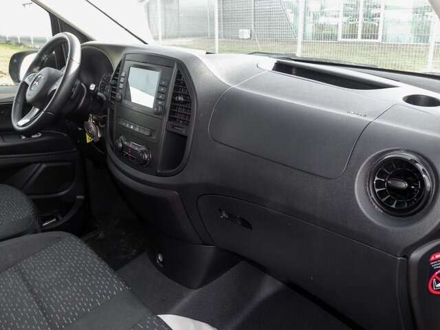 MERCEDES-BENZ Vito 116TourerPro ,Extralang,2xKlima,Kamera,AHK - Putnički kombi: slika 3 MERCEDES-BENZ Vito 116TourerPro ,Extralang,2xKlima,Kamera,AHK - Putnički kombi: slika 3