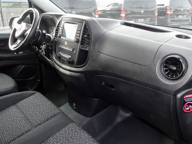MERCEDES-BENZ Vito 116TourerPro ,Extralang,2xKlima,Kamera,AHK - Minibus, Putnički kombi: slika 4 MERCEDES-BENZ Vito 116TourerPro ,Extralang,2xKlima,Kamera,AHK - Minibus, Putnički kombi: slika 4