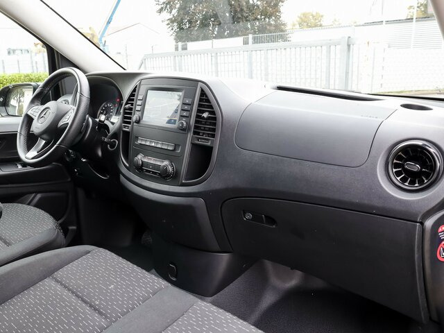 MERCEDES-BENZ Vito 116TourerPro ,Extralang,2xKlima,Kamera,AHK - Minibus, Putnički kombi: slika 4 MERCEDES-BENZ Vito 116TourerPro ,Extralang,2xKlima,Kamera,AHK - Minibus, Putnički kombi: slika 4