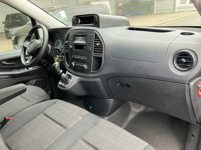 MERCEDES-BENZ Vito114 Mixto Extralang,Klima,Tempomat,Standhzg - Mali kombi: slika 4 MERCEDES-BENZ Vito114 Mixto Extralang,Klima,Tempomat,Standhzg - Mali kombi: slika 4