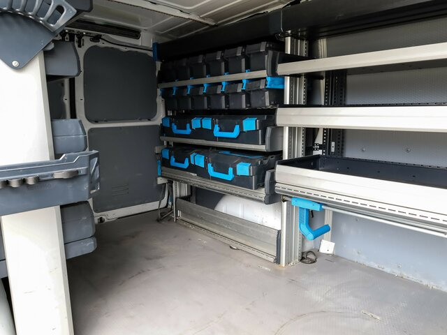 MERCEDES-BENZ Vito114CDI KA lang ,Klima,Sortimo Regalsystem... - Mali kombi: slika 4 MERCEDES-BENZ Vito114CDI KA lang ,Klima,Sortimo Regalsystem... - Mali kombi: slika 4