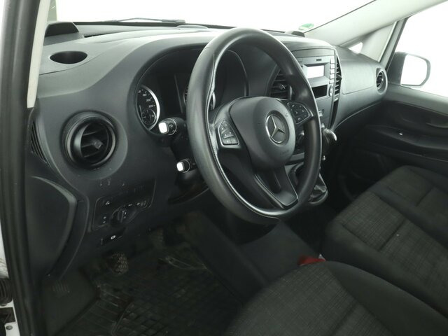 MERCEDES-BENZ Vito114CDI KA lang ,Klima,Sortimo Regalsystem... - Mali kombi: slika 2 MERCEDES-BENZ Vito114CDI KA lang ,Klima,Sortimo Regalsystem... - Mali kombi: slika 2