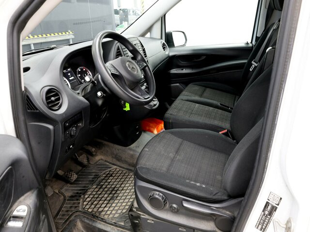 MERCEDES-BENZ Vito114CDI KA lang ,Klima,SortimoRegalsystem... - Mali kombi: slika 2 MERCEDES-BENZ Vito114CDI KA lang ,Klima,SortimoRegalsystem... - Mali kombi: slika 2