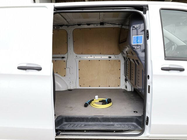 MERCEDES-BENZ eVito 111 KA,lang,Klima,Navi,Kamera,Sitzheizung... - Mali kombi, Električno dostavno vozilo: slika 2 MERCEDES-BENZ eVito 111 KA,lang,Klima,Navi,Kamera,Sitzheizung... - Mali kombi, Električno dostavno vozilo: slika 2