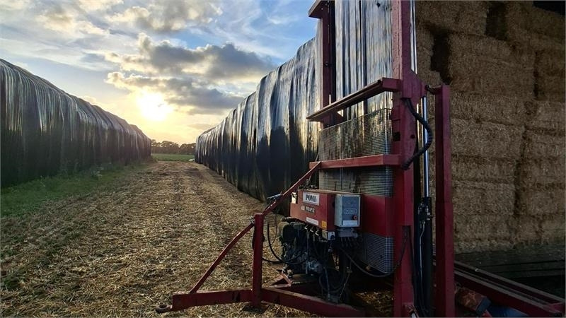 Pomi WRAP 12 - Omotač za bale: slika 1 Pomi WRAP 12 - Omotač za bale: slika 1