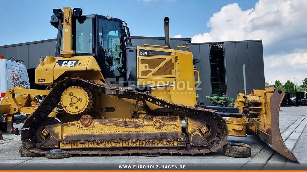 CAT D6N T4 LGP Ripper hydraulische 6-Wege-Verstellung - Buldožer: slika 3 CAT D6N T4 LGP Ripper hydraulische 6-Wege-Verstellung - Buldožer: slika 3
